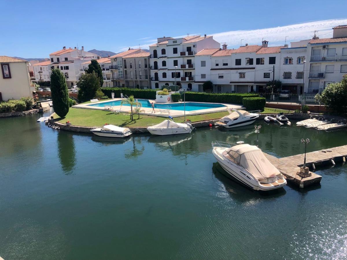 Port Sotavent 2C - Apartamento En La Marina De Empuriabrava - Piscina Comunitaria, - Parking - Vistas Al Canal - Cerca Centro Y Playa Exteriér fotografie