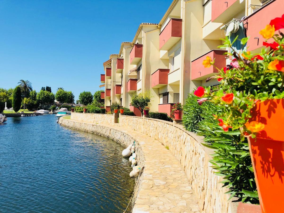 Port Sotavent 2C - Apartamento En La Marina De Empuriabrava - Piscina Comunitaria, - Parking - Vistas Al Canal - Cerca Centro Y Playa Exteriér fotografie