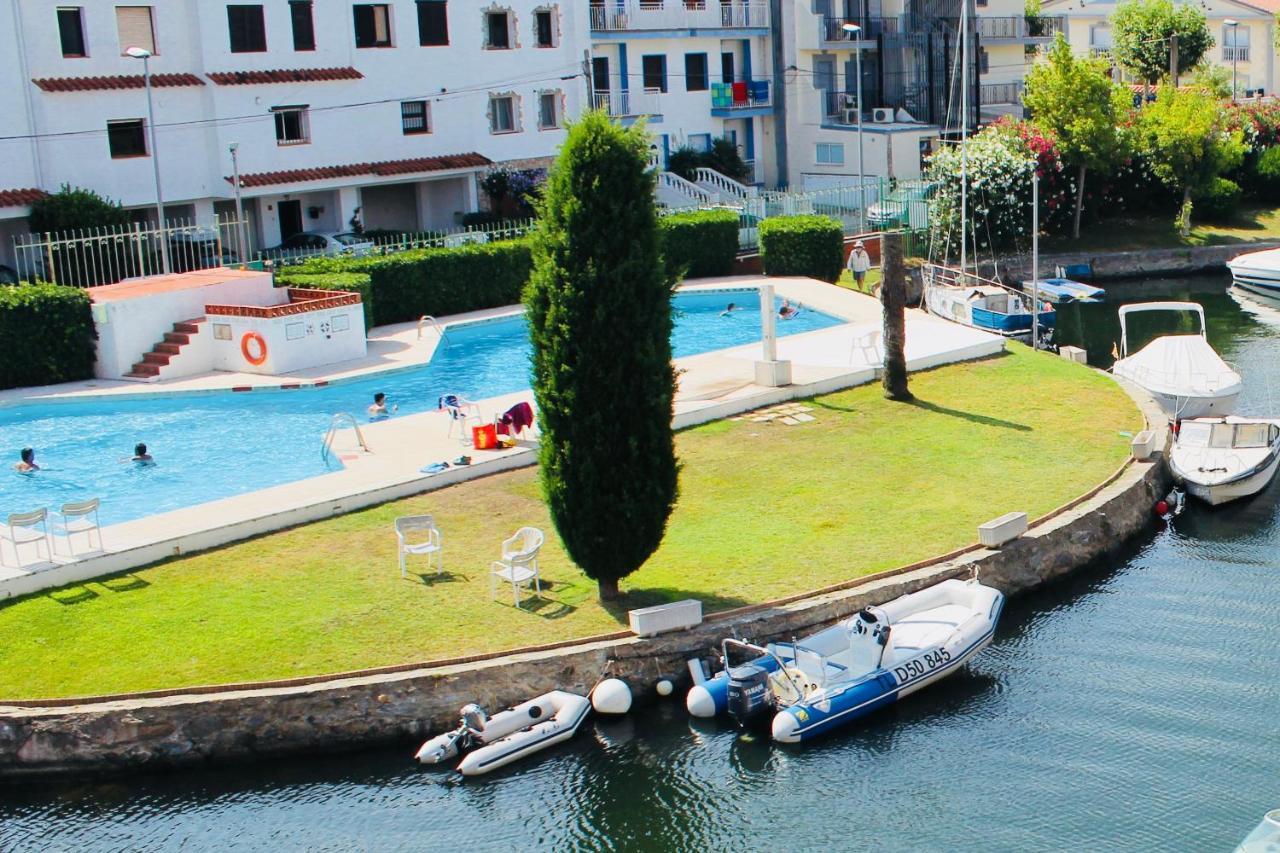 Port Sotavent 2C - Apartamento En La Marina De Empuriabrava - Piscina Comunitaria, - Parking - Vistas Al Canal - Cerca Centro Y Playa Exteriér fotografie